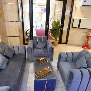 Cube فندق