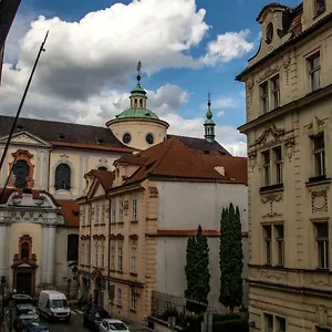 In School , Praga República Checa
